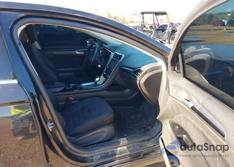 2014 Ford Fusion Se z USA, uszkodzony, nr VIN 3FA6P0H97ER235887